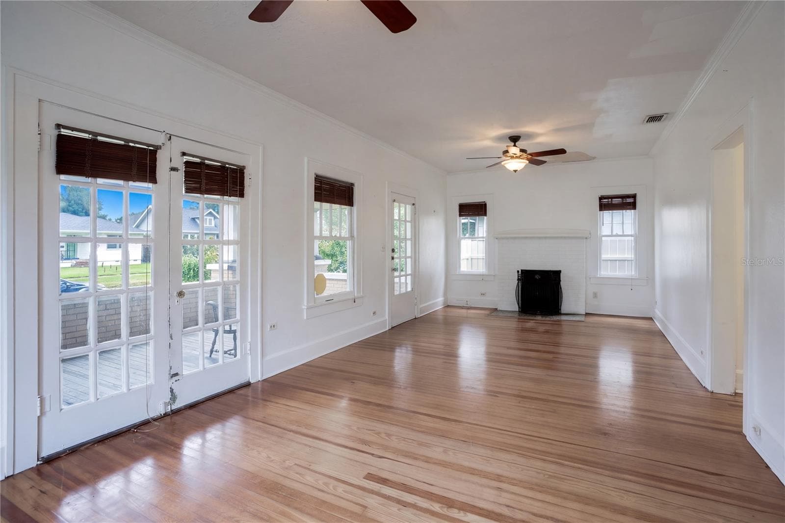 Single Family Residence at 1330 21ST AVE N, ST PETERSBURG, photo 7 of 20