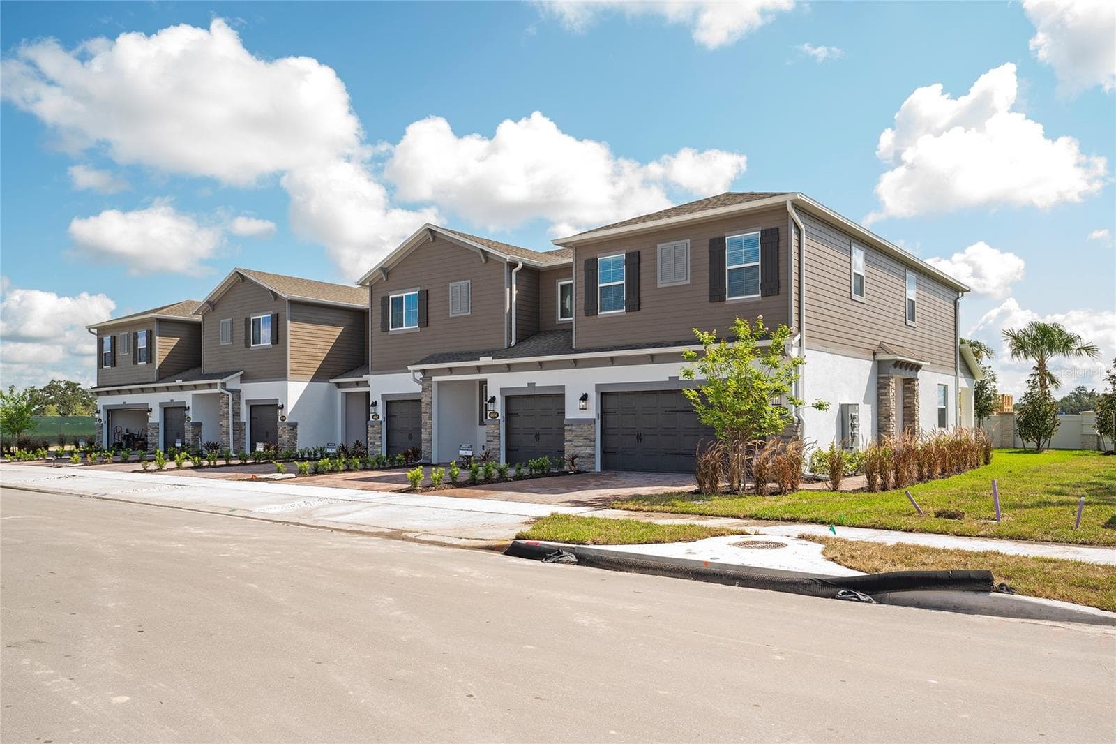 Townhouse at 4656 CAMPSITE LOOP, ORLANDO, photo 2 of 25