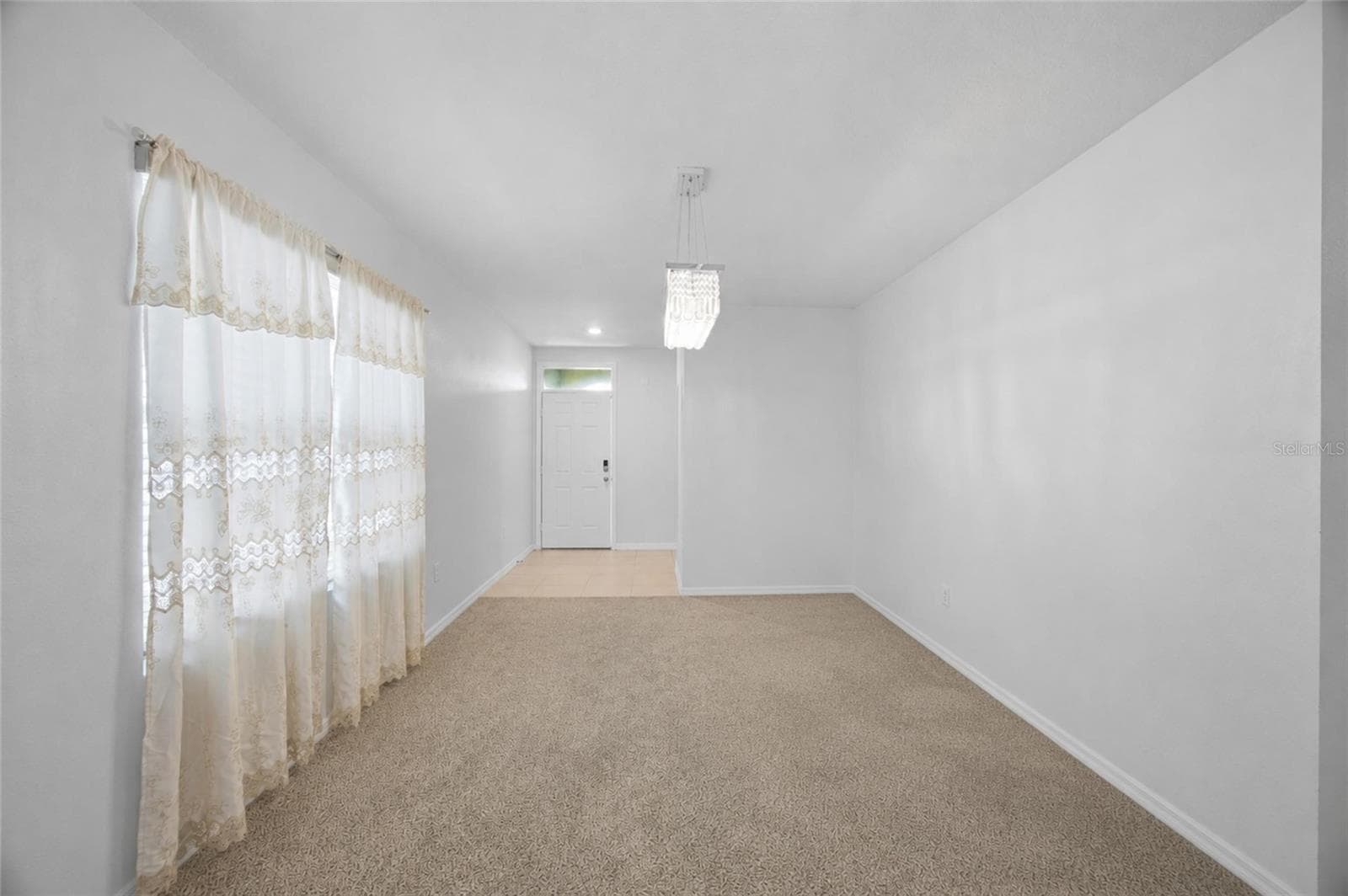 Single Family Residence at 8204 PELICAN REED CIR, WESLEY CHAPEL, photo 5 of 32