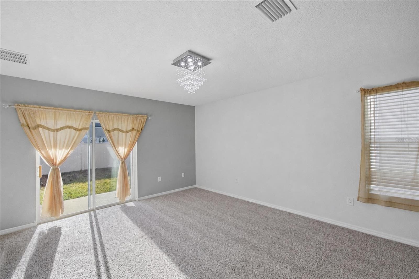 Single Family Residence at 8204 PELICAN REED CIR, WESLEY CHAPEL, photo 11 of 32