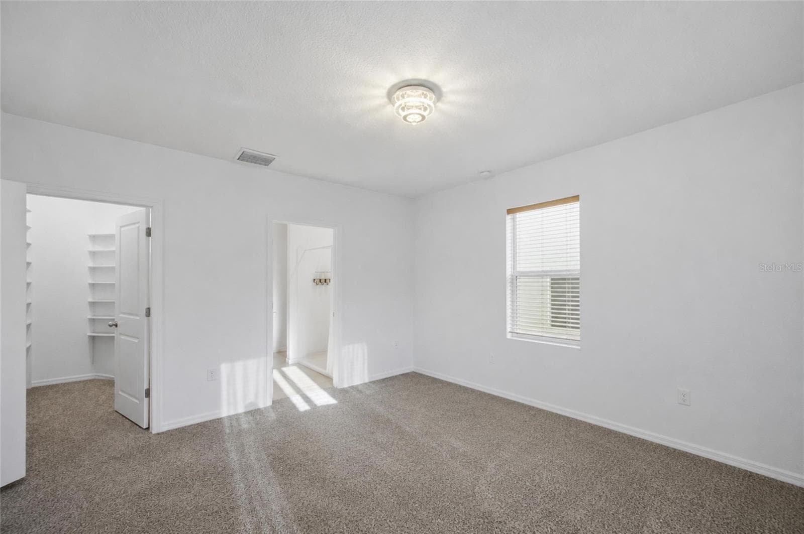 Single Family Residence at 8204 PELICAN REED CIR, WESLEY CHAPEL, photo 14 of 32
