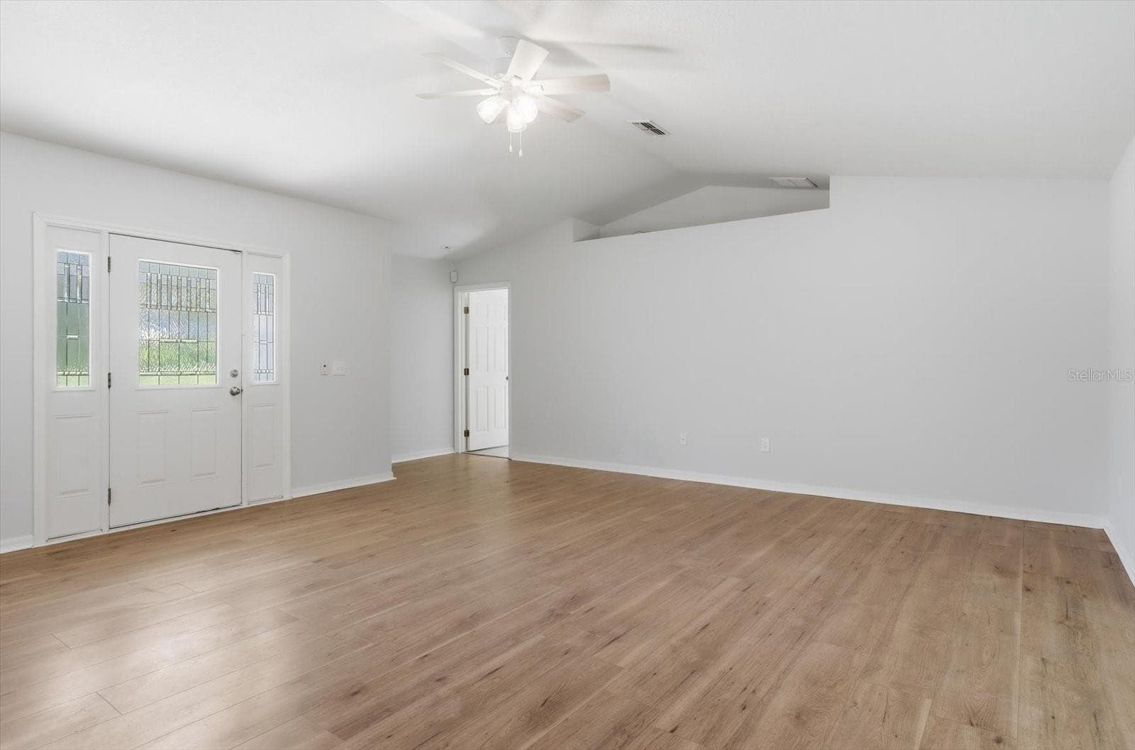 Single Family Residence at 3075 E CROWN DR, INVERNESS, photo 7 of 42