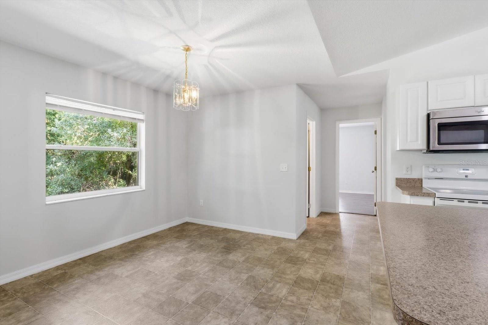 Single Family Residence at 3075 E CROWN DR, INVERNESS, photo 19 of 42