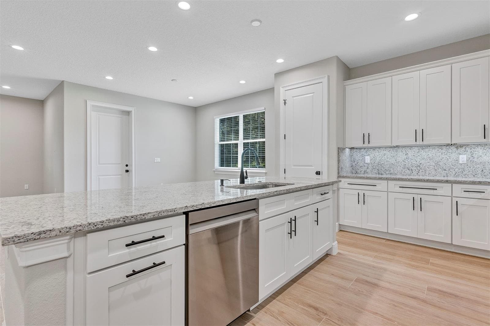 Single Family Residence at 13875 SE 53RD TER, SUMMERFIELD, photo 3 of 40