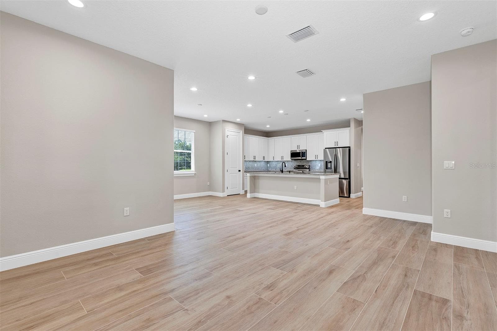Single Family Residence at 13875 SE 53RD TER, SUMMERFIELD, photo 8 of 40
