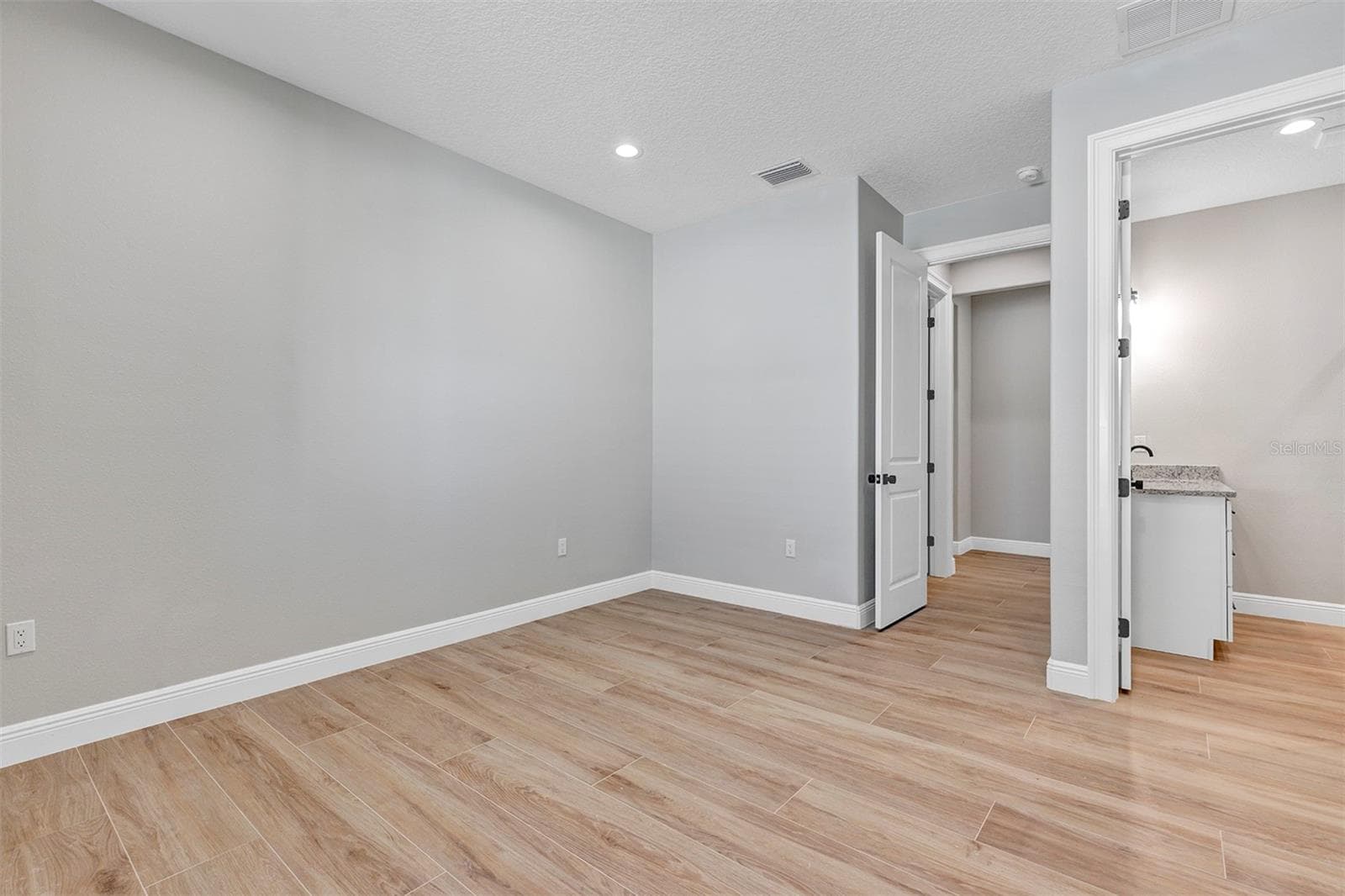 Single Family Residence at 13875 SE 53RD TER, SUMMERFIELD, photo 23 of 40