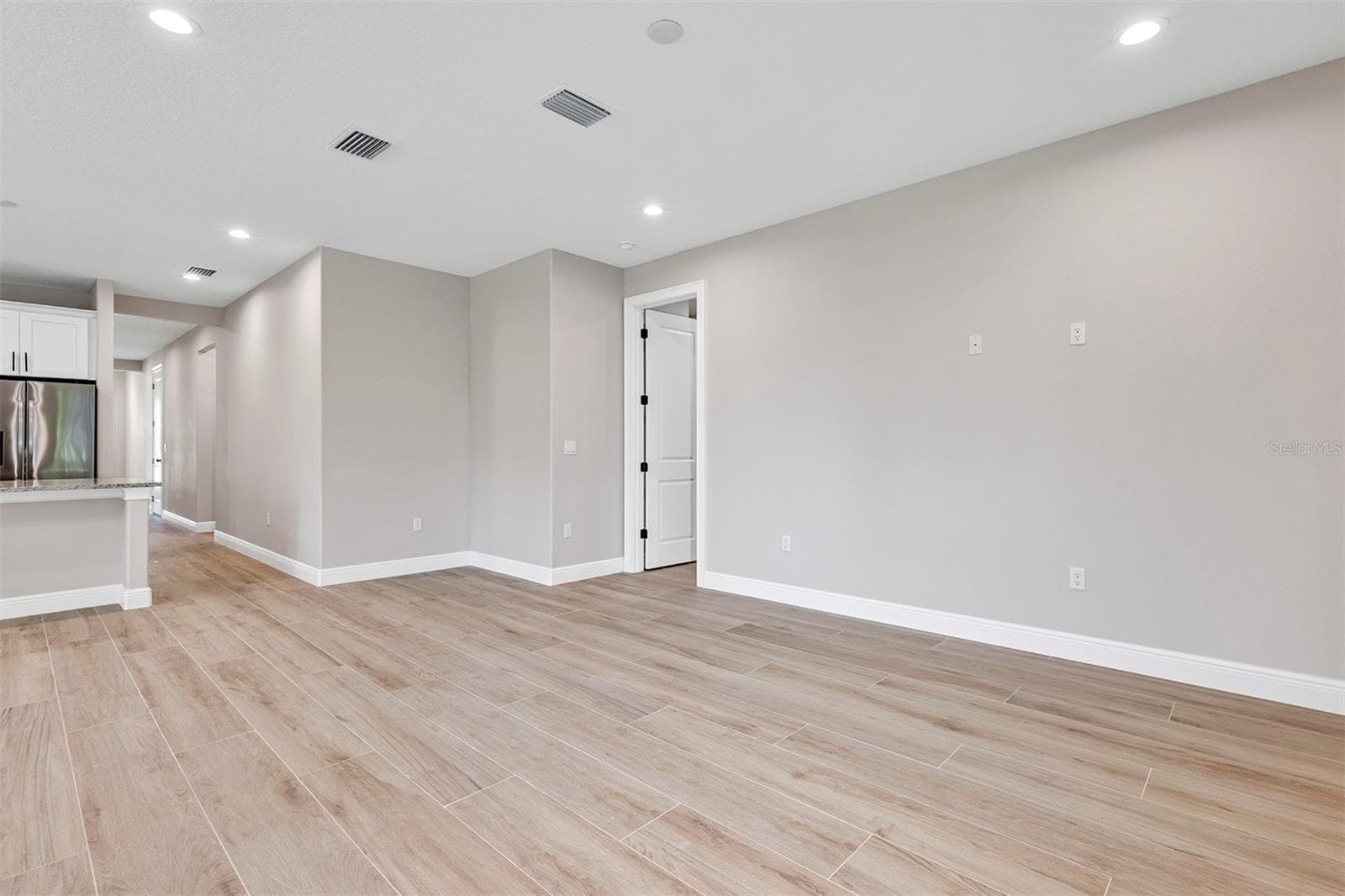 Single Family Residence at 13875 SE 53RD TER, SUMMERFIELD, photo 32 of 40