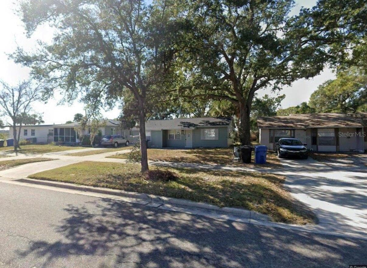 Single Family Residence at 2935 DR MARTIN LUTHER KING JR ST S, ST PETERSBURG, photo 2 of 19