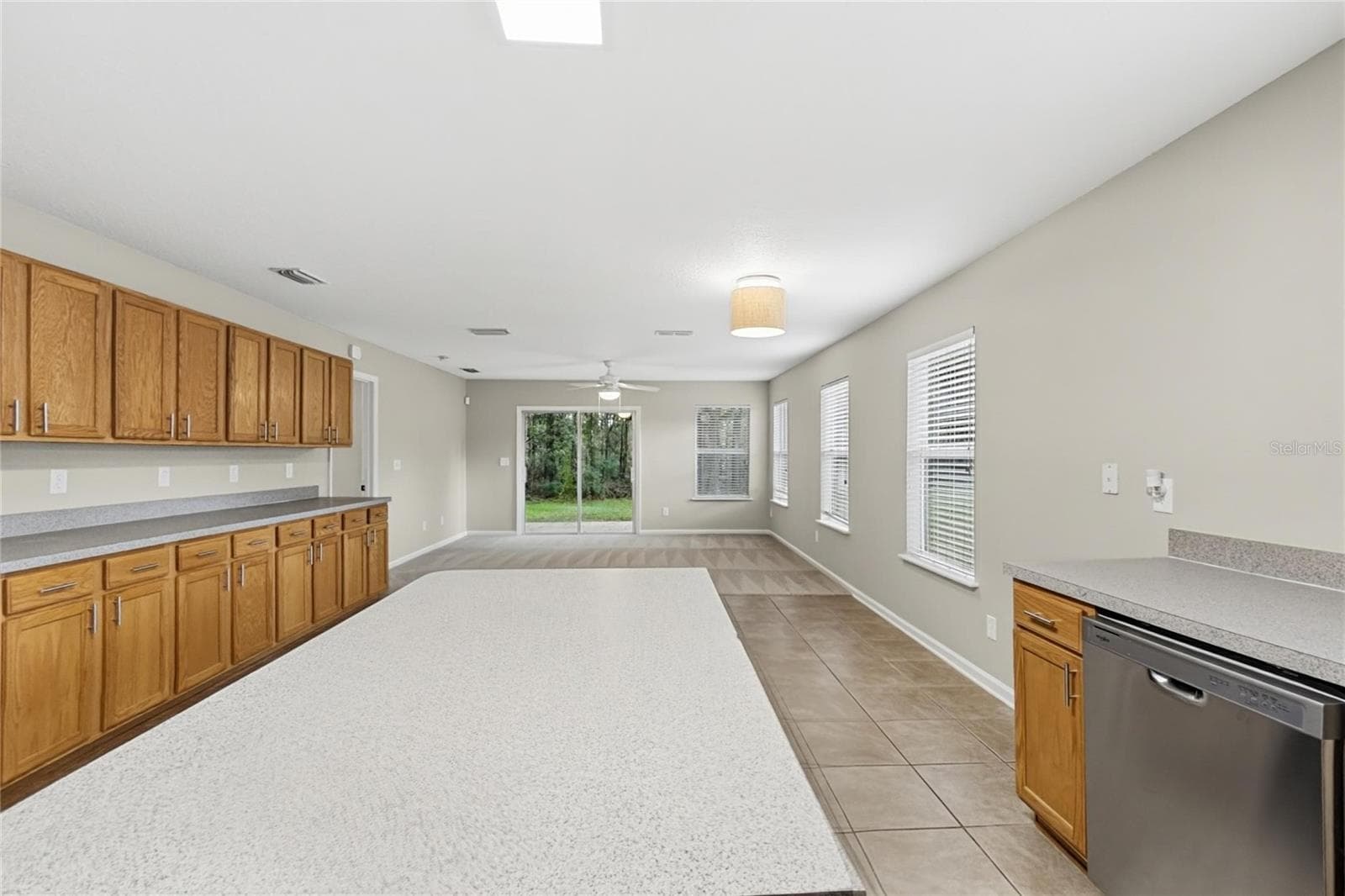 Single Family Residence at 8050 LEAFCREST DR, JACKSONVILLE, photo 8 of 18
