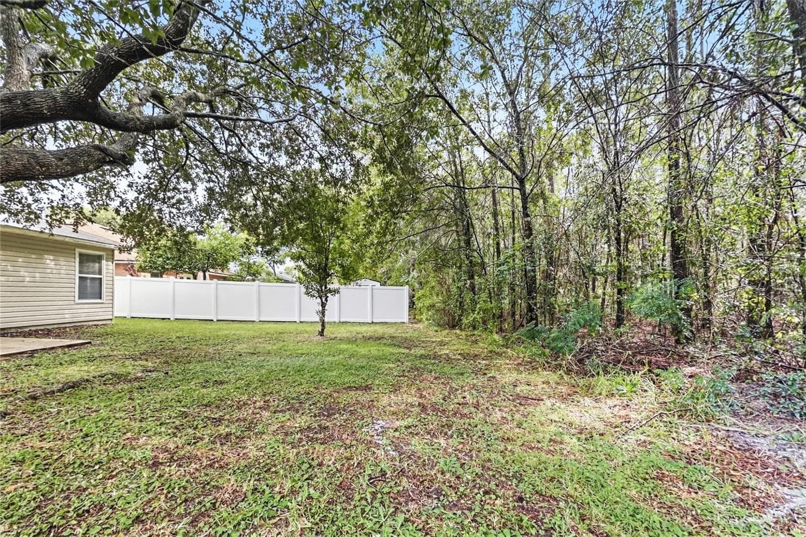 Single Family Residence at 8050 LEAFCREST DR, JACKSONVILLE, photo 18 of 18