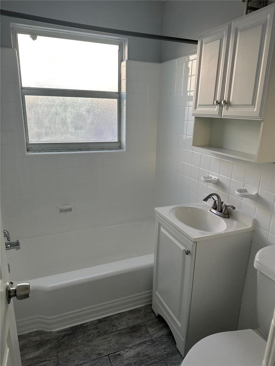 Multi-Family 5+ at 649 7TH AVE N, ST PETERSBURG, photo 23 of 56