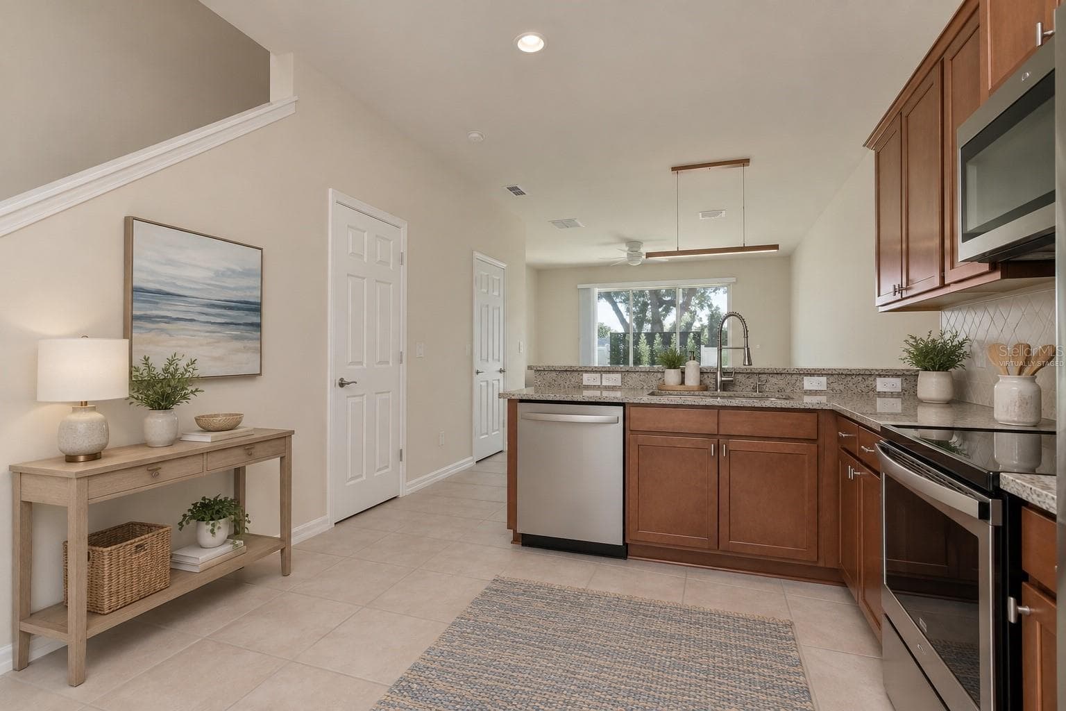 virtually staged - 5368 SYLVESTER LOOP, TAMPA