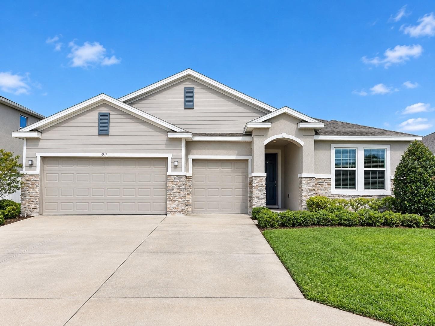 Single Family Residence at 5811 SW 80TH LN, OCALA, photo 2 of 95