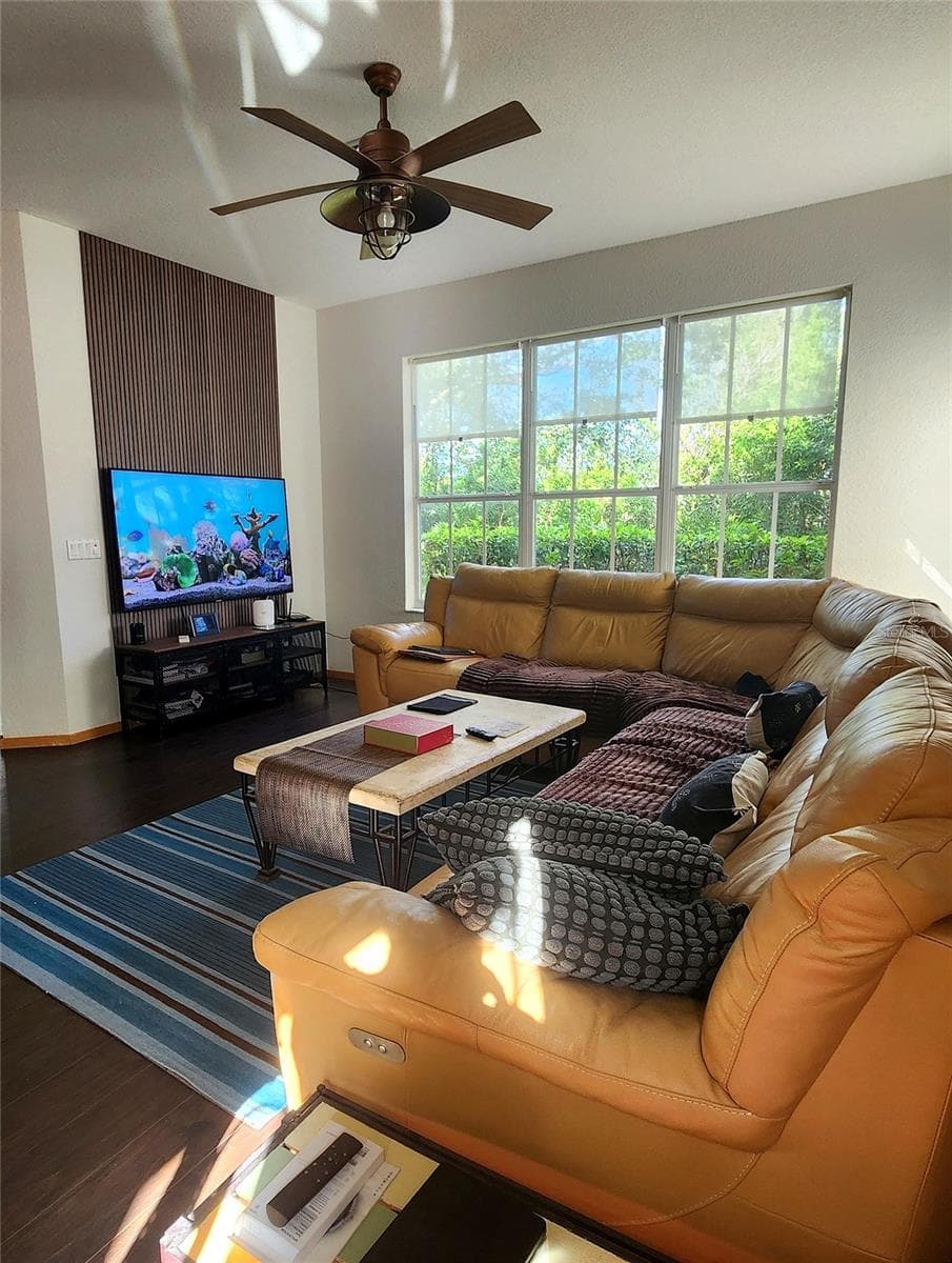 Condominium at 2484 MAGNOLIA CIR, NORTH PORT, photo 4 of 33