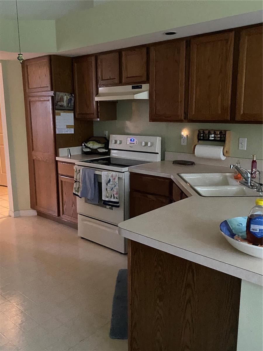 Large kitchen area - 11492 SW 82ND COURT RD, OCALA