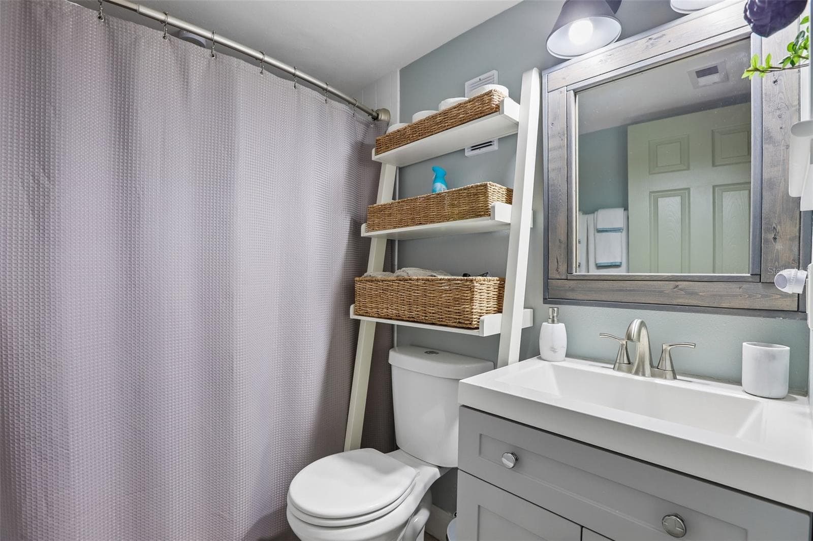 Condominium at 938 VIRGINIA ST #204, DUNEDIN, photo 19 of 36