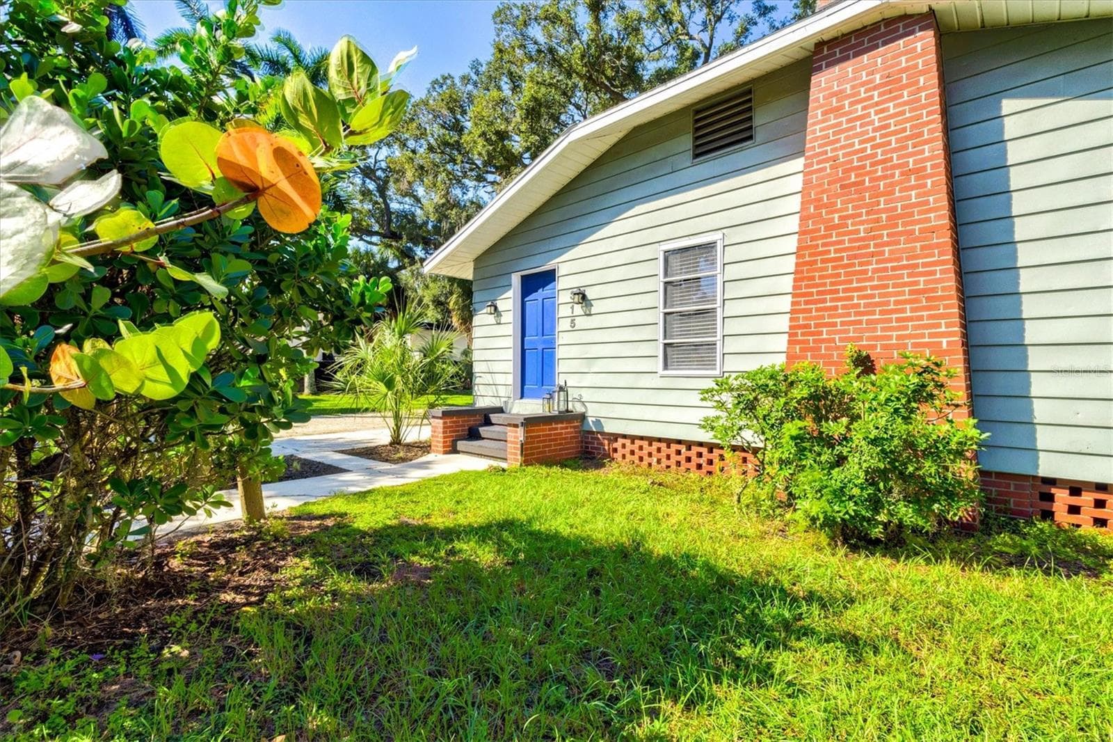 Single Family Residence at 315 29TH ST NW, BRADENTON, photo 10 of 115