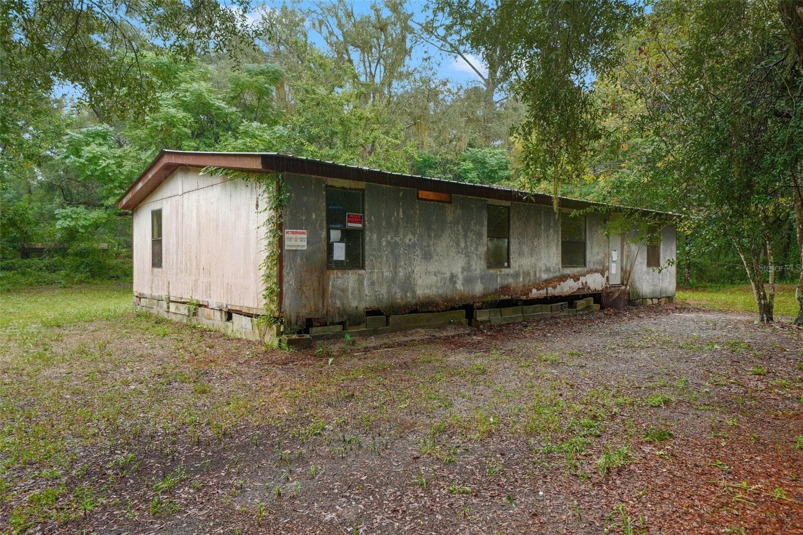 Manufactured Home at 114 SHADY OAK DR, SATSUMA, photo 24 of 29