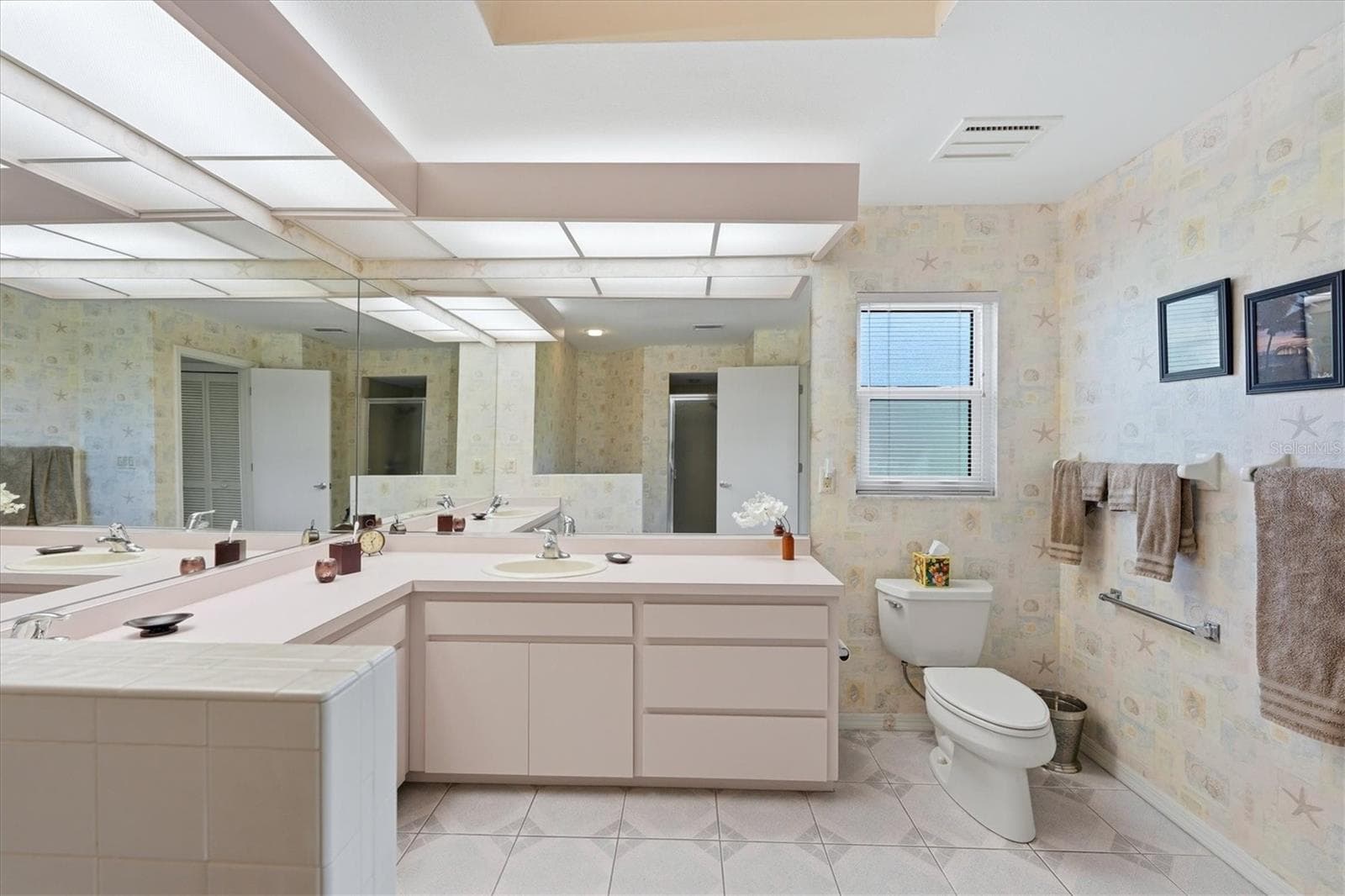 Villa at 3981 WILSHIRE CIR E #195, SARASOTA, photo 27 of 60