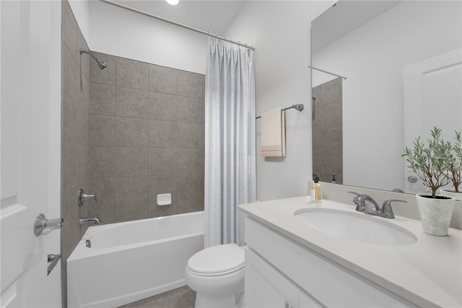 Single Family Residence at 3708 ROLLING RIDGE BND, DAVENPORT, photo 7 of 25