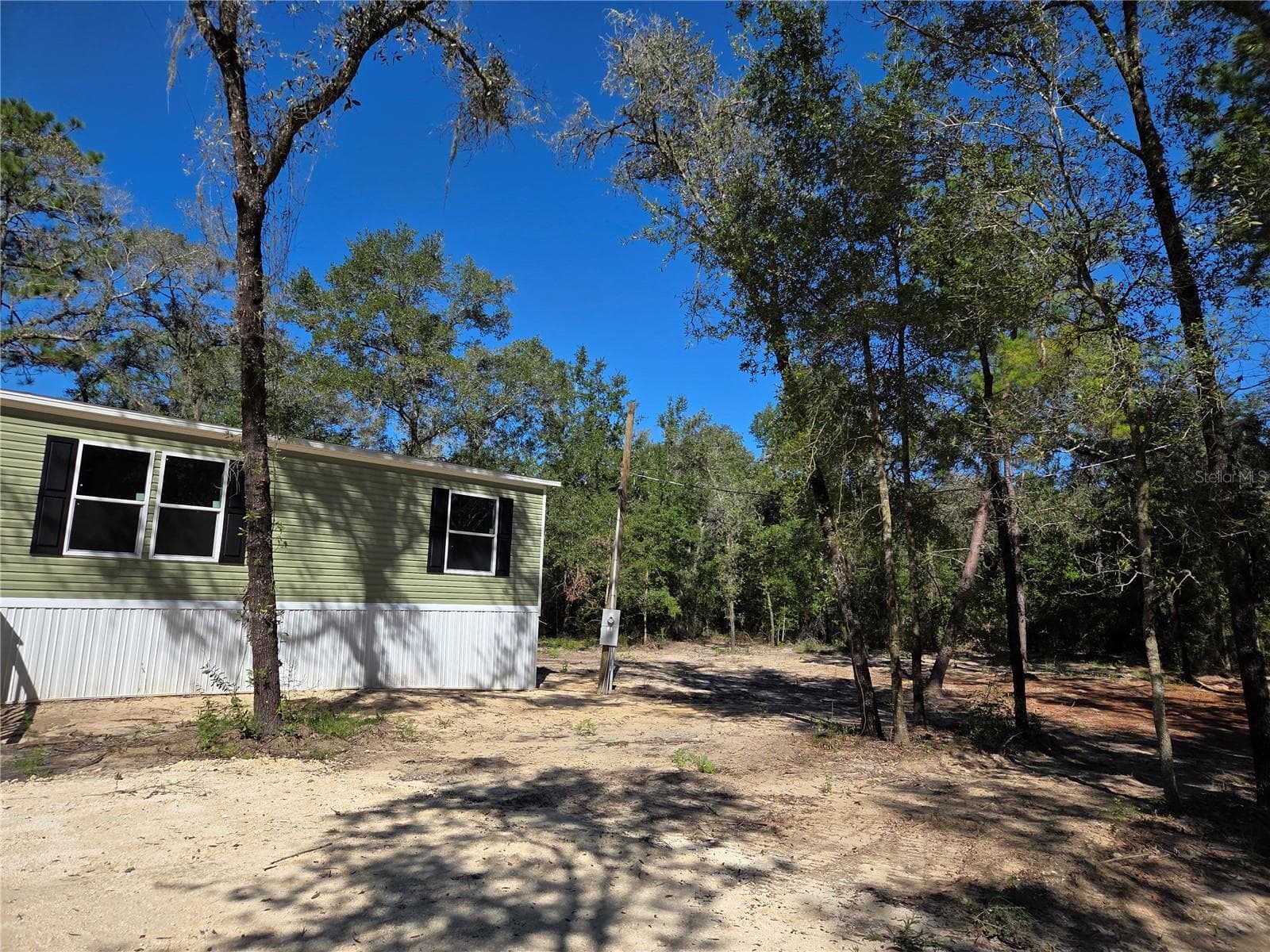 Manufactured Home at 1110 NE 122ND AVE, WILLISTON, photo 4 of 24