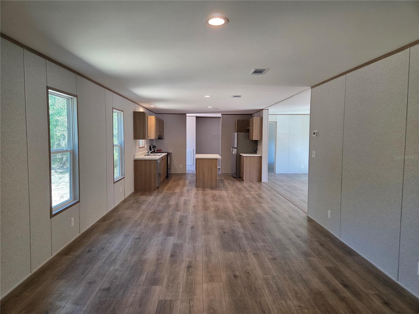Manufactured Home at 1110 NE 122ND AVE, WILLISTON, photo 6 of 24