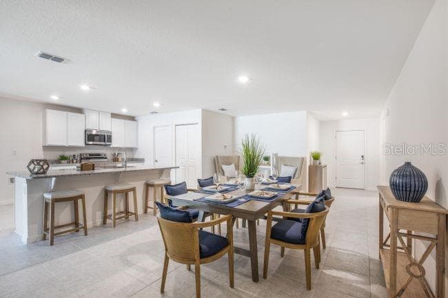 Model home - actual features may vary. - 3112 E MAY ST, INVERNESS