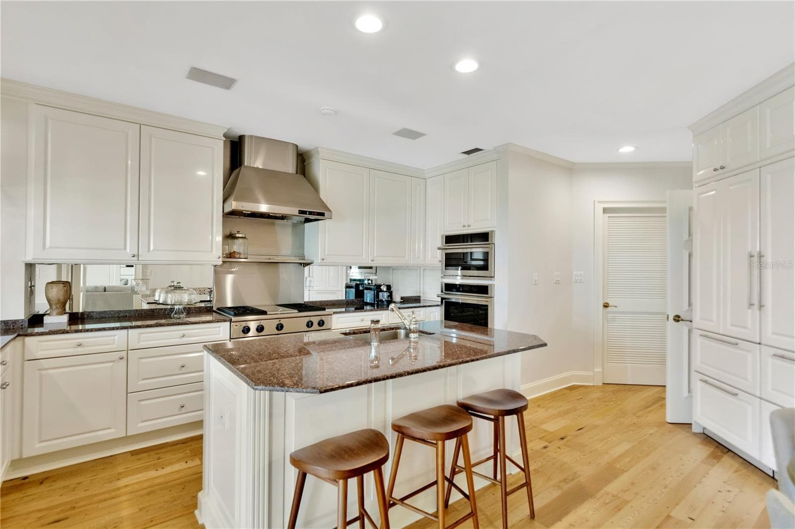 Condominium at 2419 BAYSHORE BLVD #2N, TAMPA, photo 5 of 40