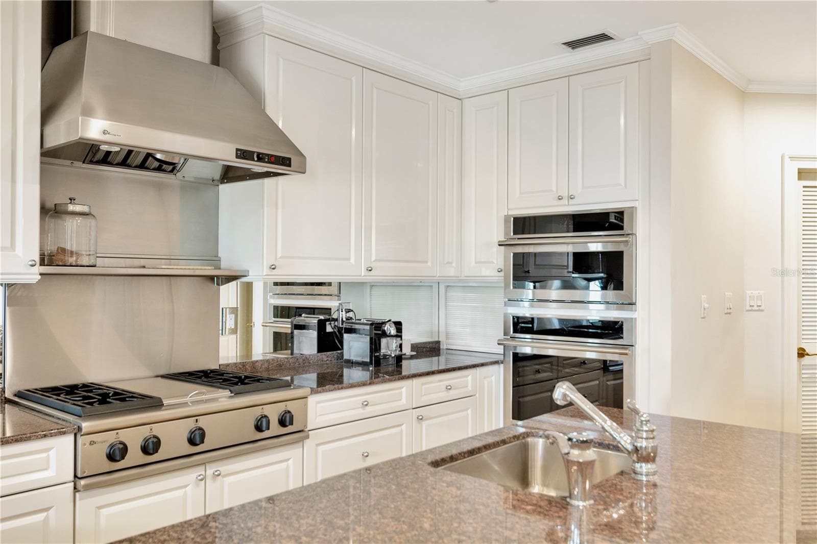 Condominium at 2419 BAYSHORE BLVD #2N, TAMPA, photo 6 of 40