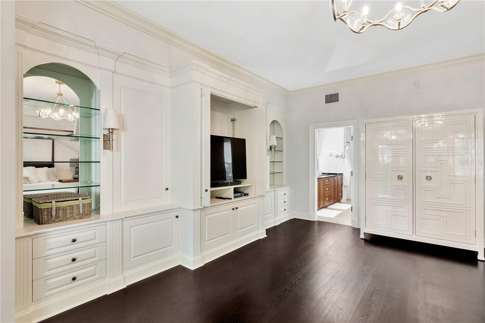 Condominium at 2419 BAYSHORE BLVD #2N, TAMPA, photo 12 of 40