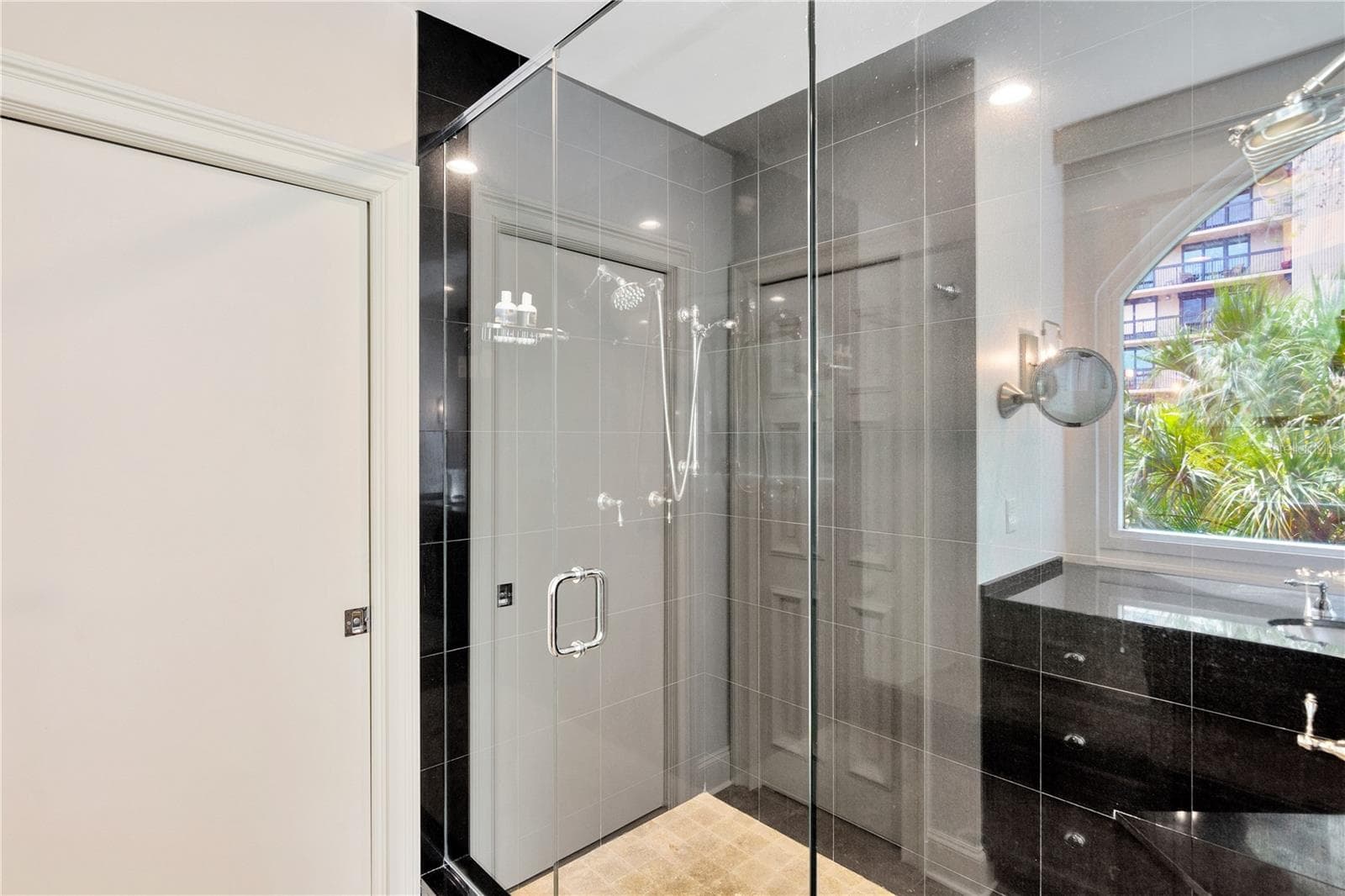 Condominium at 2419 BAYSHORE BLVD #2N, TAMPA, photo 17 of 40