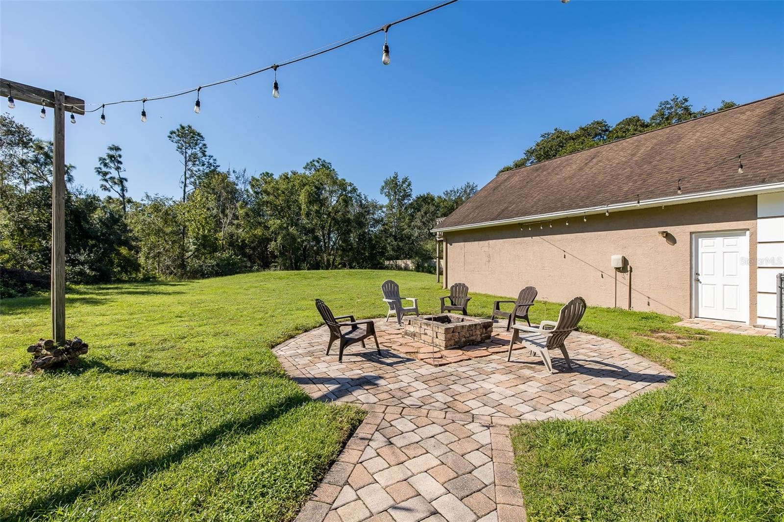 Fire pit - 31524 CROSS CREEK LN, WESLEY CHAPEL