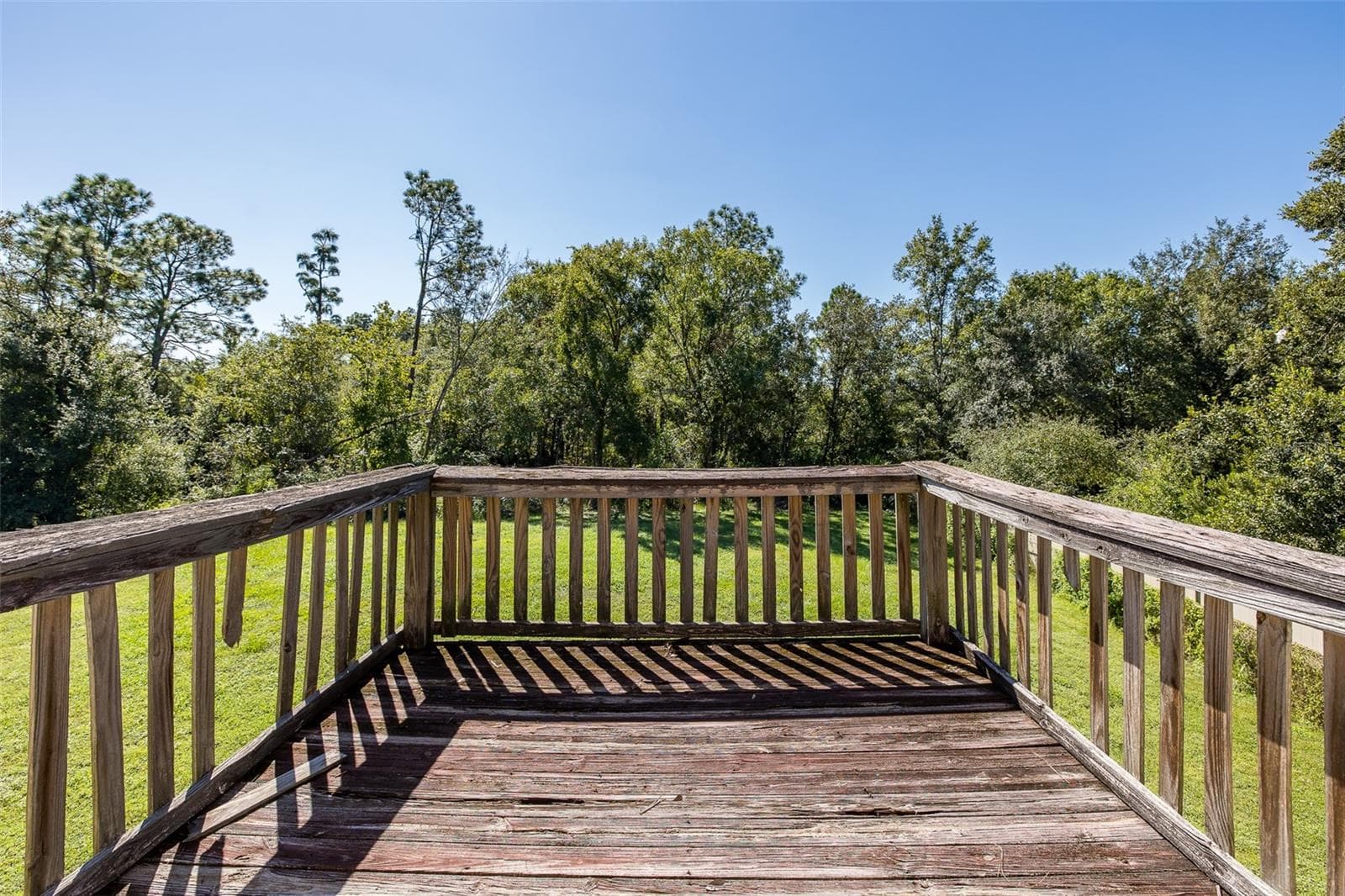 Balcony off apartment - 31524 CROSS CREEK LN, WESLEY CHAPEL