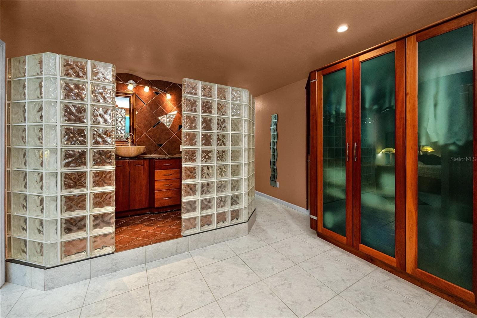 Single Family Residence at 902 ROBIN AVE, PALM HARBOR, photo 21 of 53