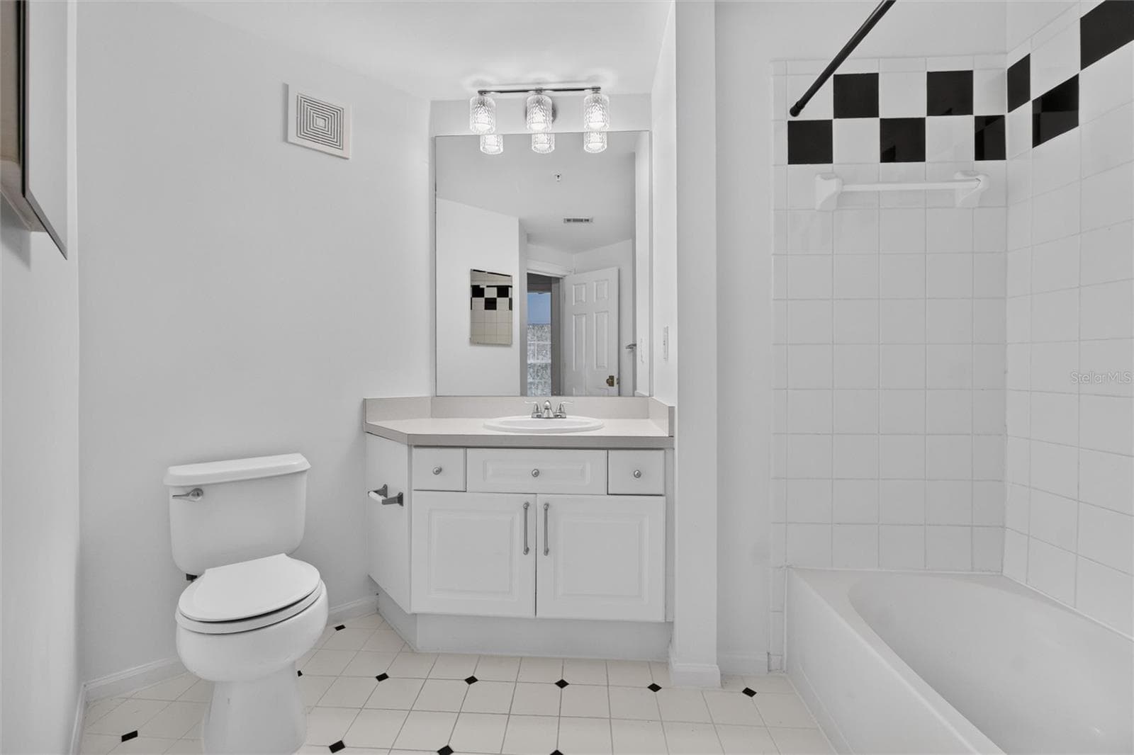 Guest Bathroom - 460 WATER ST #460, CELEBRATION