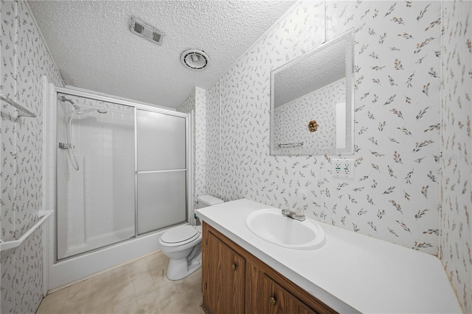 Manufactured Home at 16849 SW 47TH PLACE RD, OCALA, photo 13 of 31