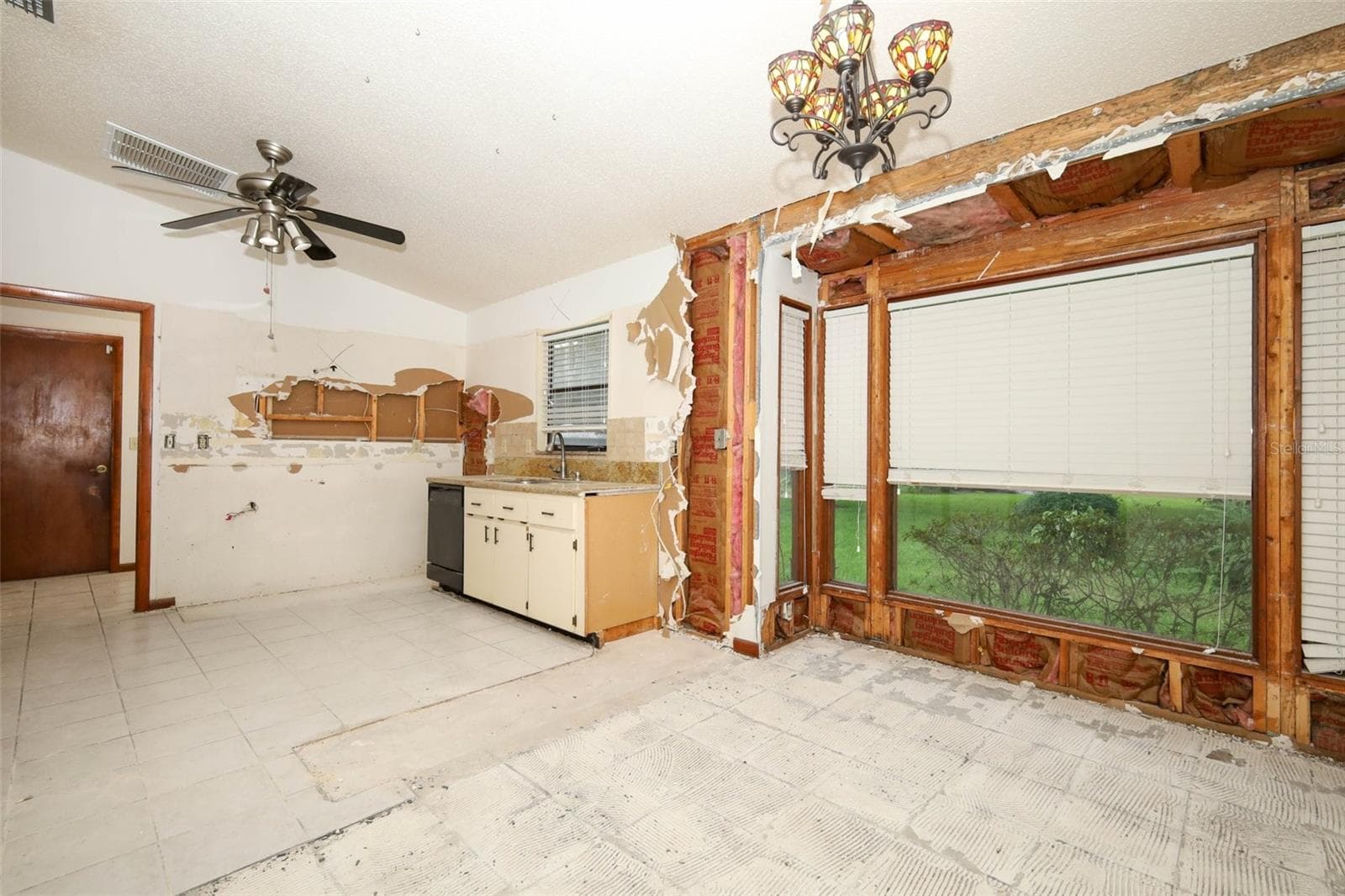 Single Family Residence at 312 KIMBERLY CT, SANFORD, photo 9 of 77