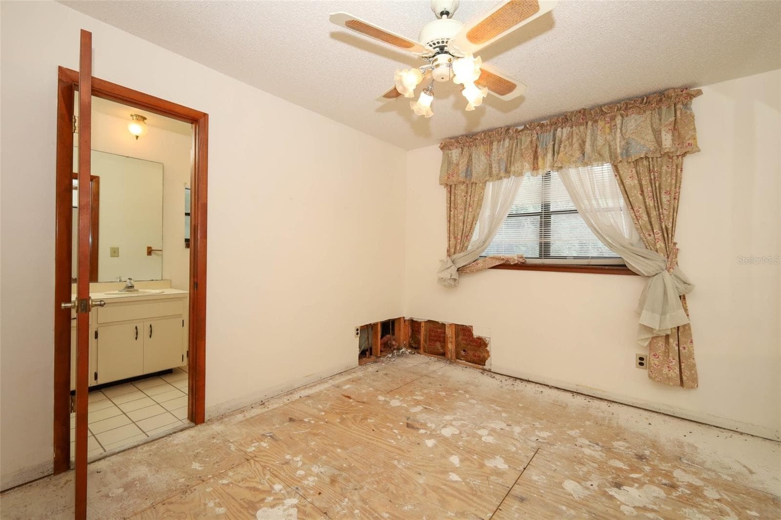 Single Family Residence at 312 KIMBERLY CT, SANFORD, photo 40 of 77