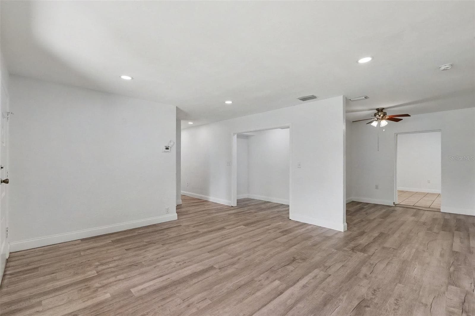Single Family Residence at 404 E MORGAN ST, BRANDON, photo 5 of 27