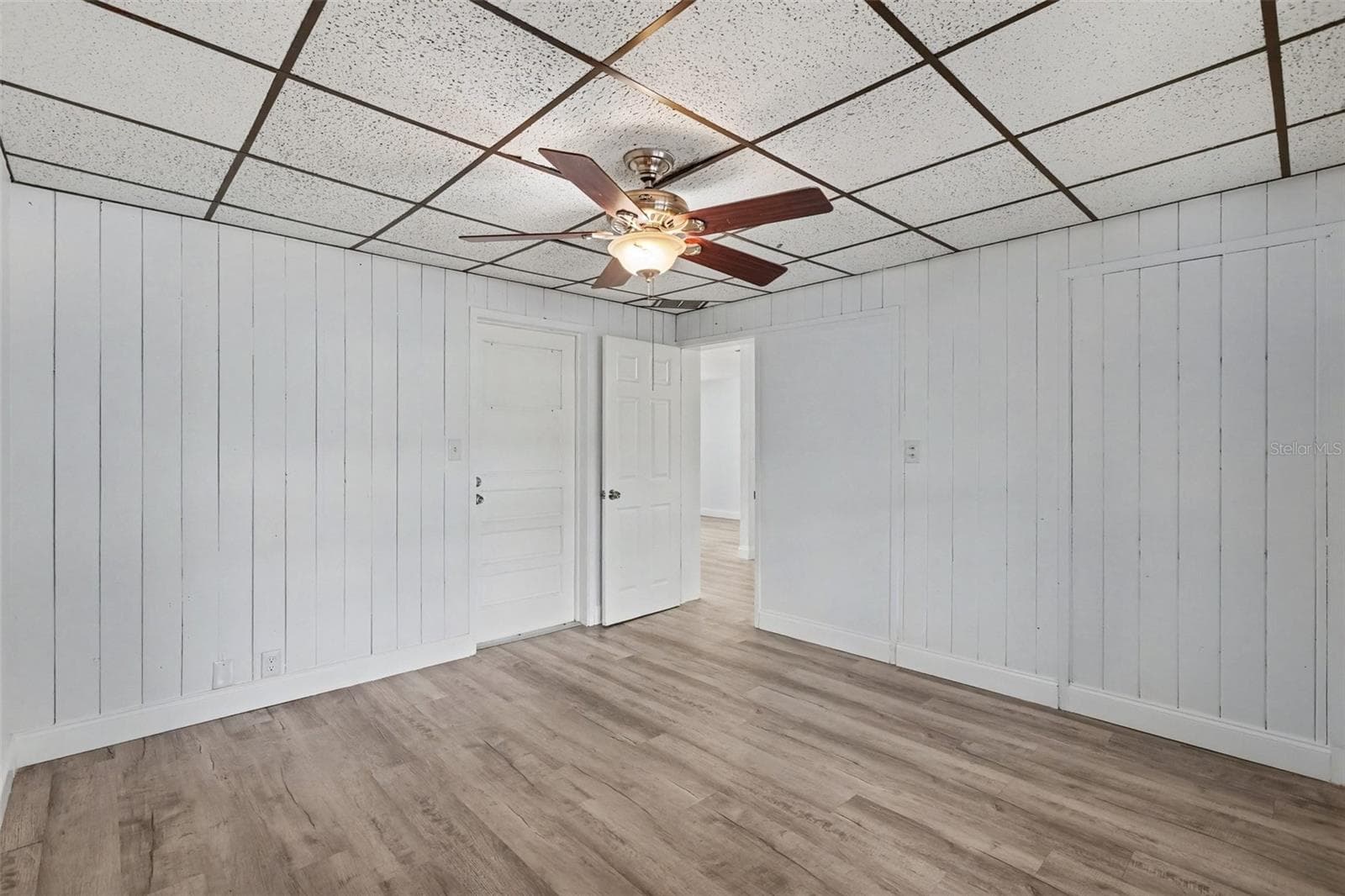 Single Family Residence at 404 E MORGAN ST, BRANDON, photo 18 of 27