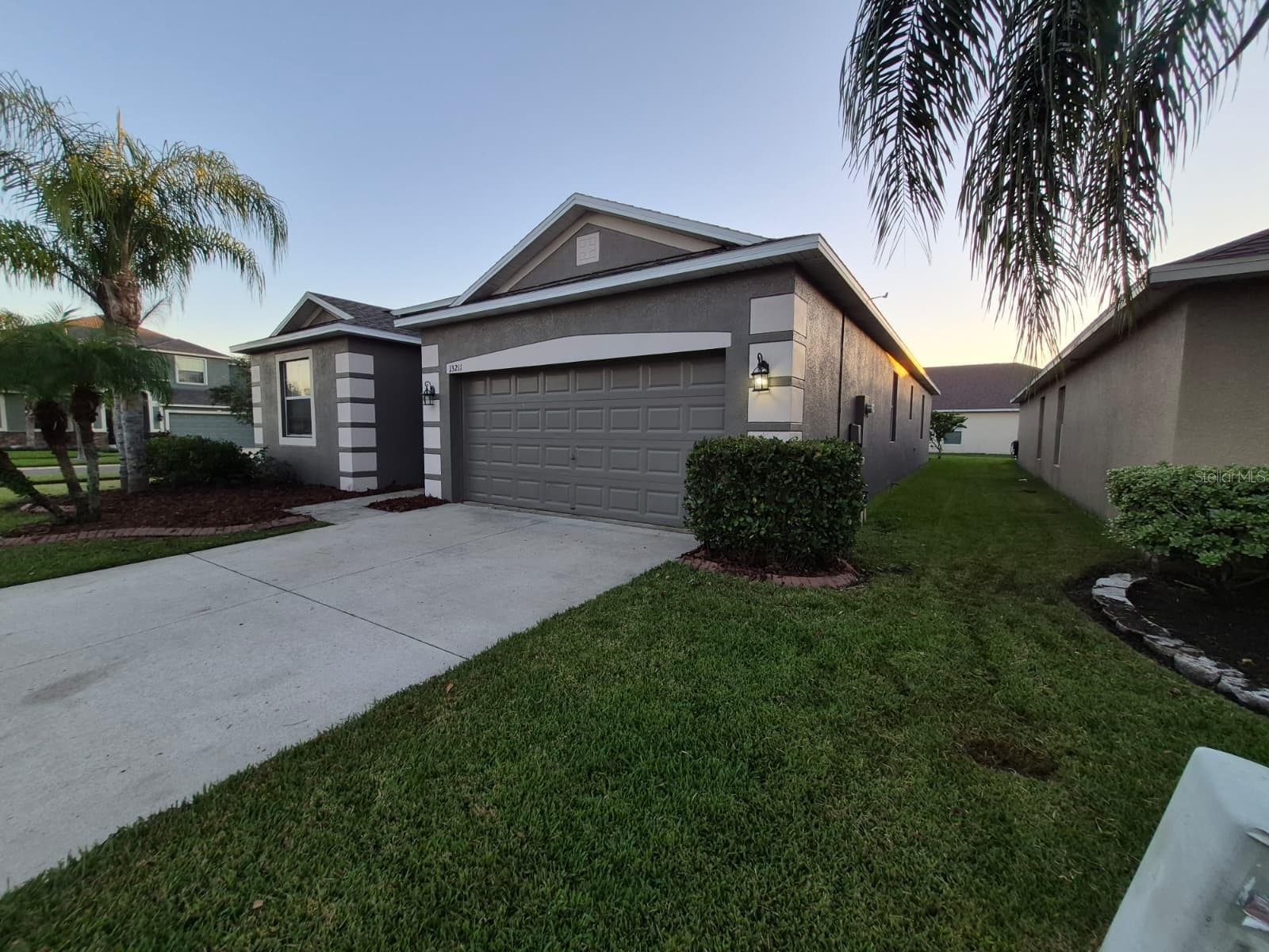 Single Family Residence at 13211 ROYAL PINES AVE, RIVERVIEW, photo 3 of 16