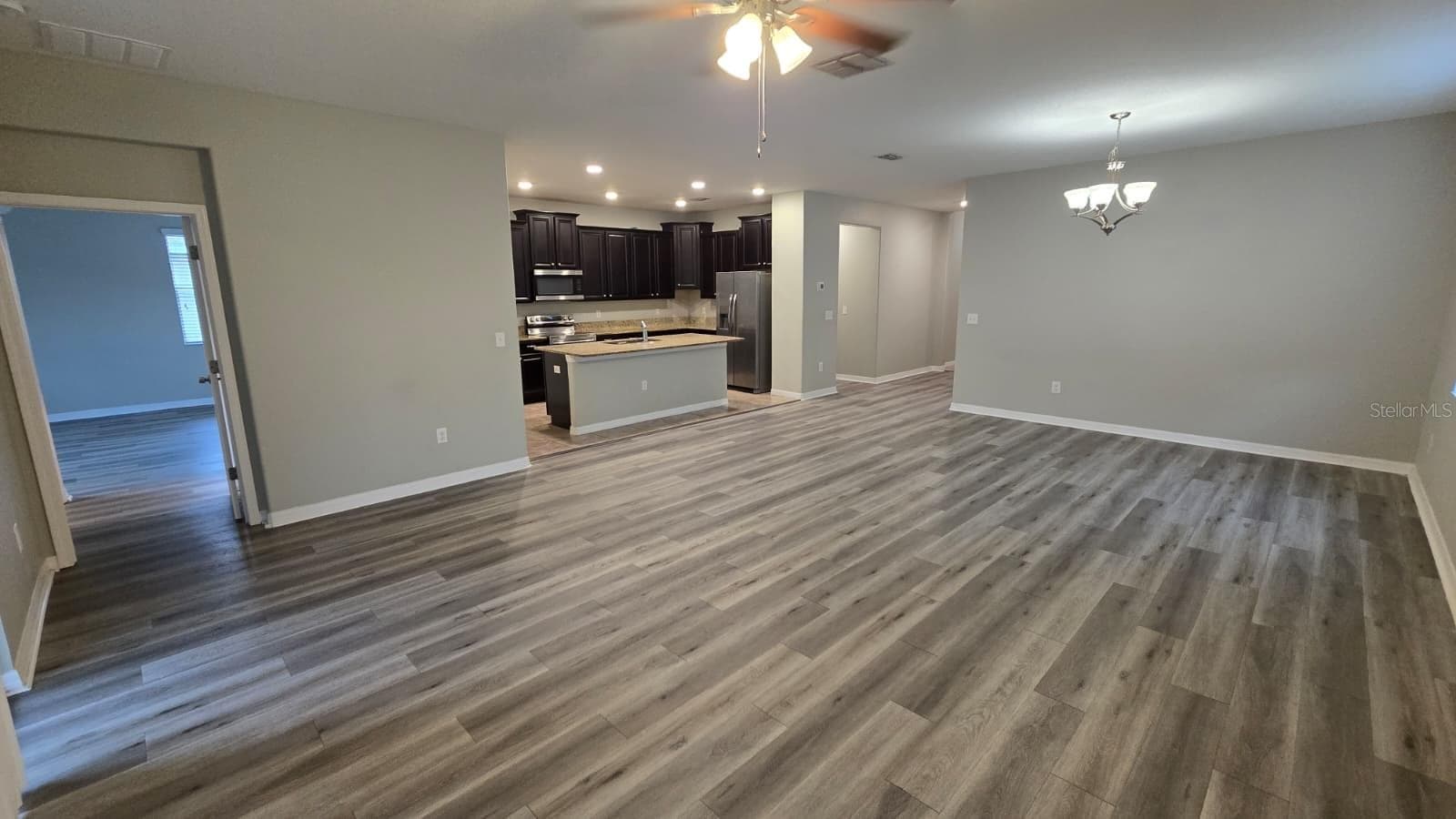 Single Family Residence at 13211 ROYAL PINES AVE, RIVERVIEW, photo 4 of 16