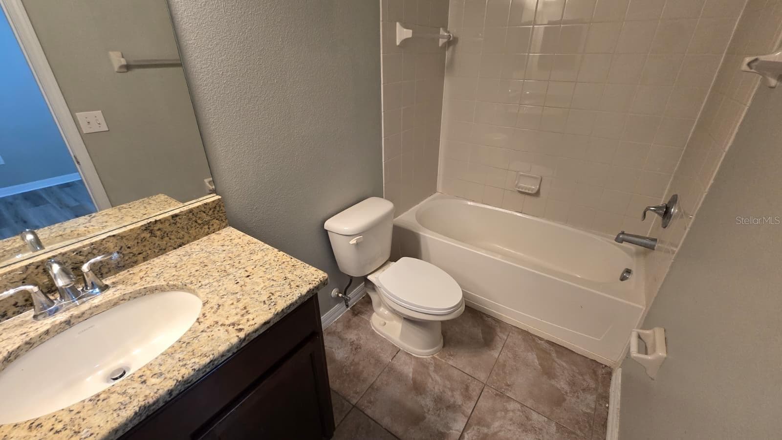 Single Family Residence at 13211 ROYAL PINES AVE, RIVERVIEW, photo 12 of 16