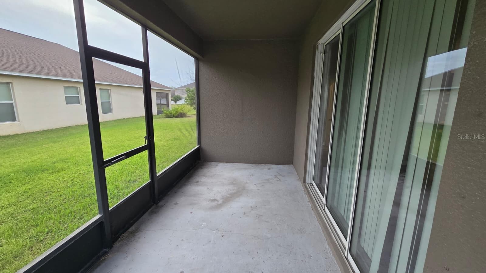 Single Family Residence at 13211 ROYAL PINES AVE, RIVERVIEW, photo 13 of 16