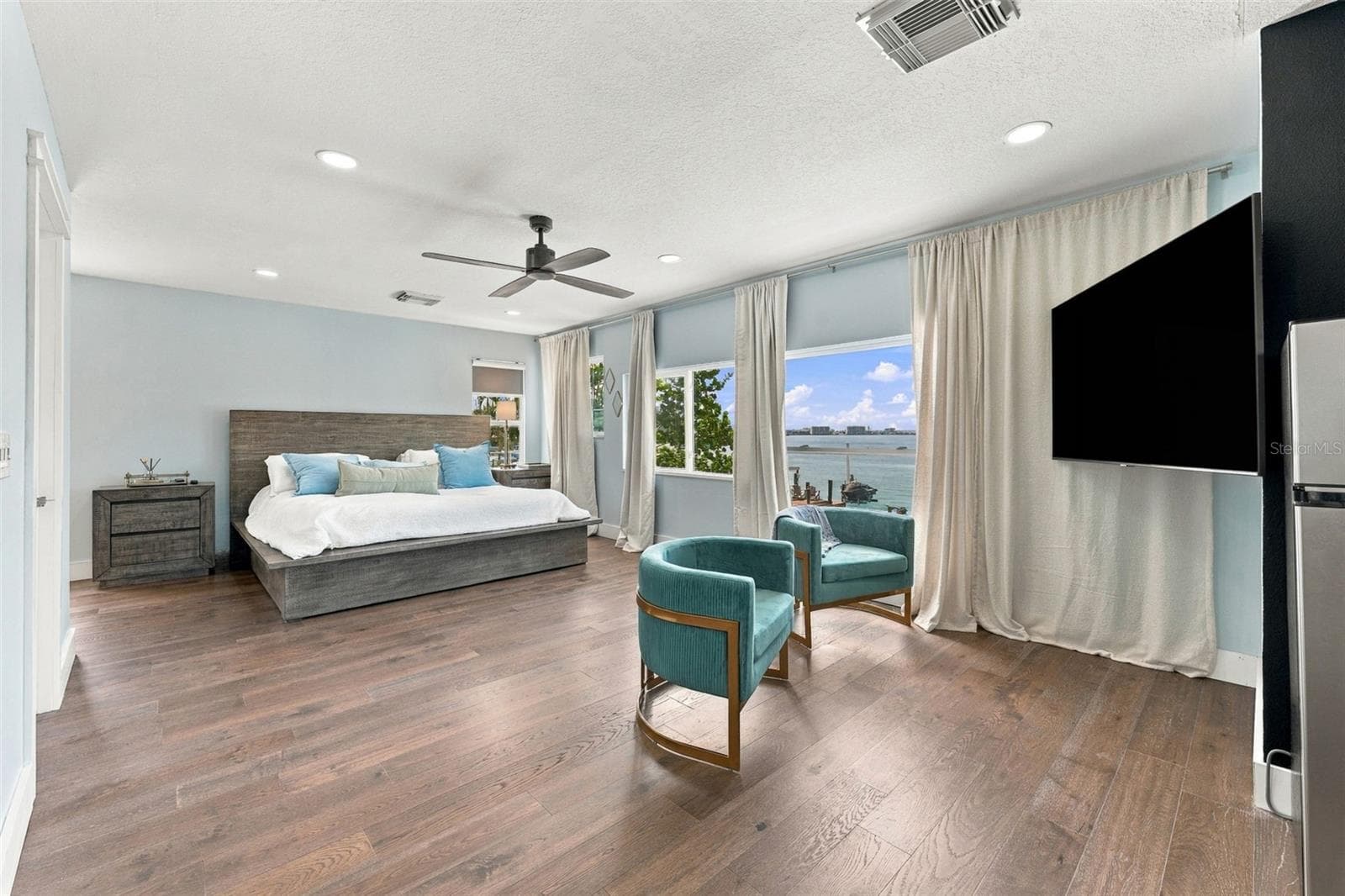 Single Family Residence at 135 HARBOR DR, PALM HARBOR, photo 20 of 75
