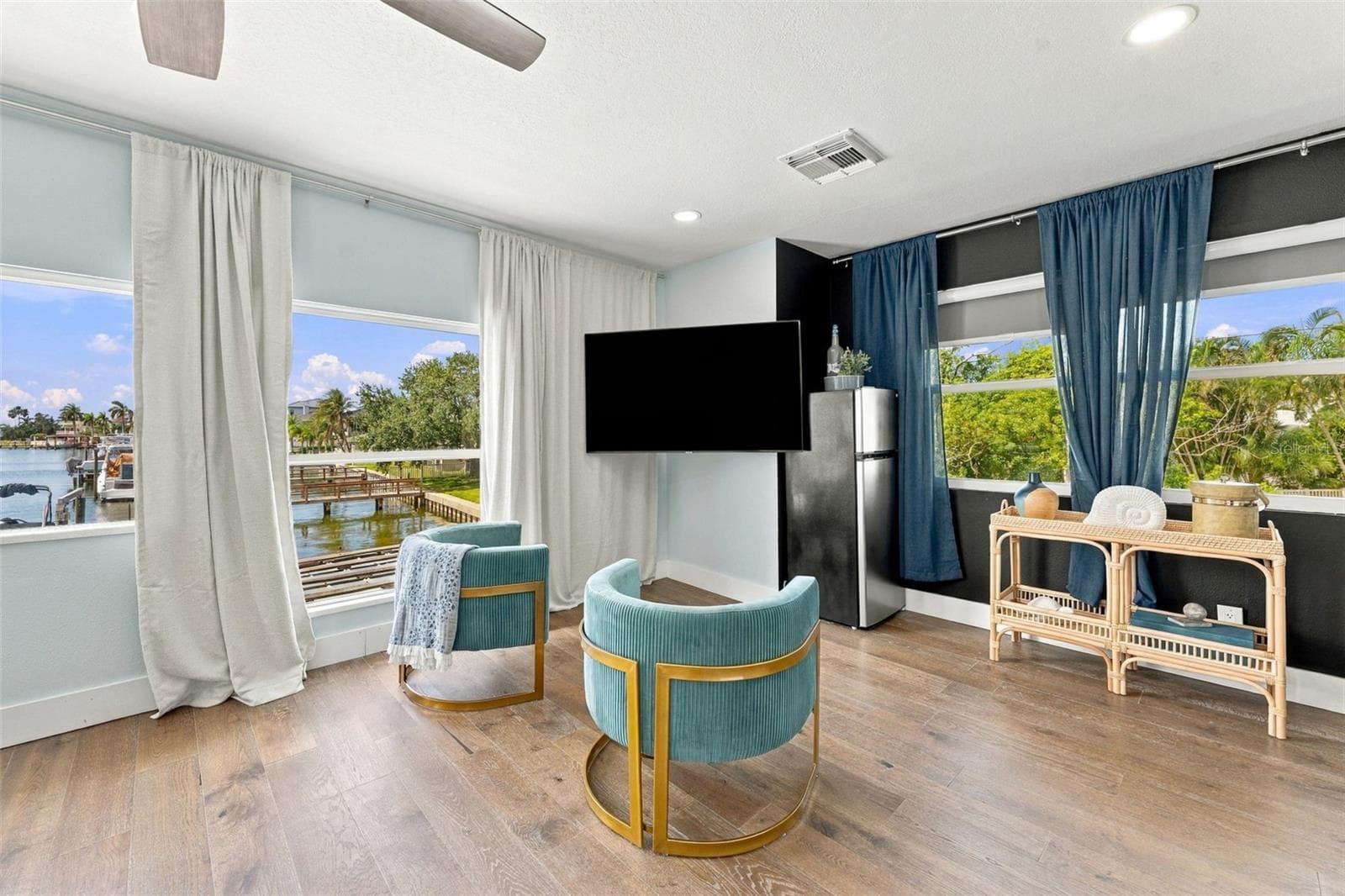 Single Family Residence at 135 HARBOR DR, PALM HARBOR, photo 21 of 75