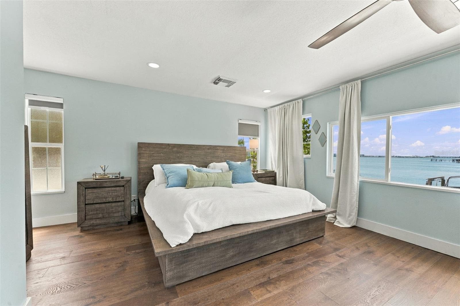 Single Family Residence at 135 HARBOR DR, PALM HARBOR, photo 22 of 75