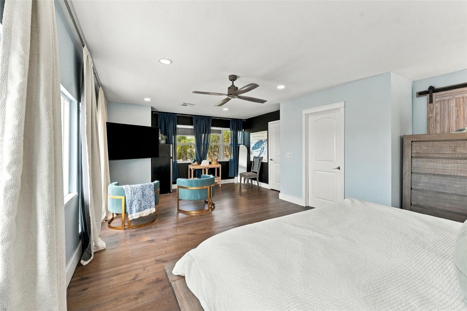Single Family Residence at 135 HARBOR DR, PALM HARBOR, photo 24 of 75