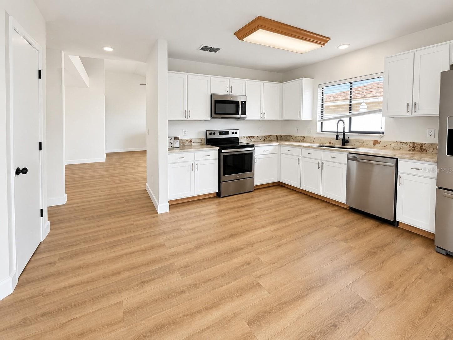 Single Family Residence at 3379 BUFFAM PL, CASSELBERRY, photo 2 of 37