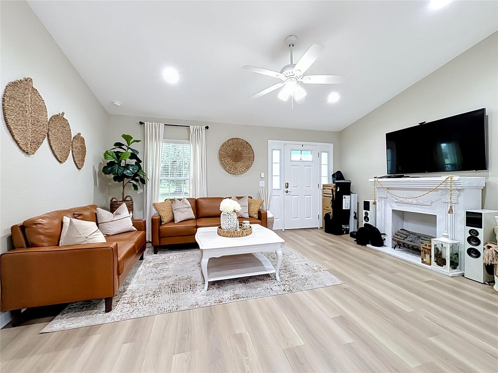 Single Family Residence at 221 AVENUE P NW, WINTER HAVEN, photo 6 of 50